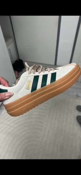 Adidas bej-verde, mărimea 38 3/4 👟💚🤍
