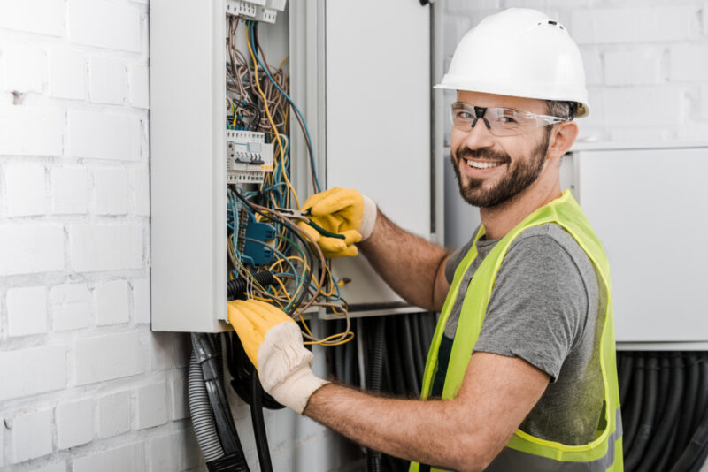 Caut Electrician
